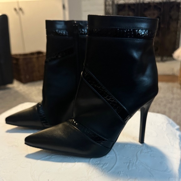 No Name Shoes - Faux Leather Black Ankle Boots Size 8.5